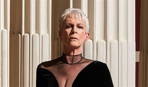 Jamie Lee Curtis, 64, in her bustiest display yet as she shares。